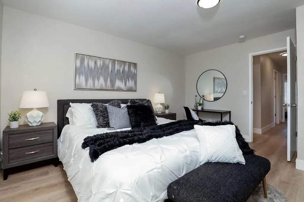 Holiday home *Designer East Bay Remodel Home* Concord